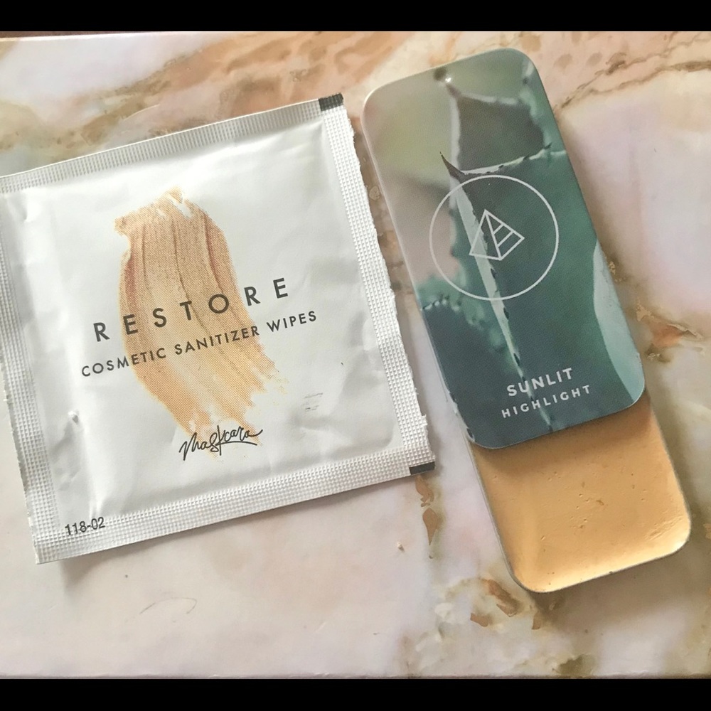 Maskcara Beauty Sunlit Highlight